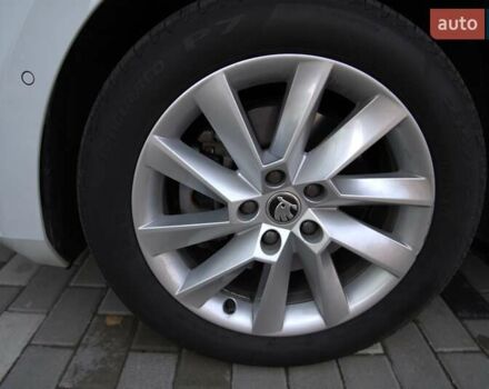 Белый Шкода Суперб, объемом двигателя 1.97 л и пробегом 196 тыс. км за 25500 $, фото 60 на Automoto.ua