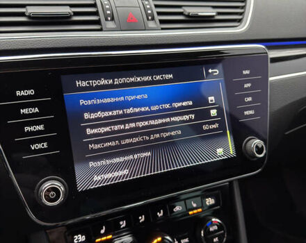 Белый Шкода Суперб, объемом двигателя 1.97 л и пробегом 181 тыс. км за 27500 $, фото 26 на Automoto.ua