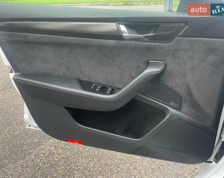 Білий Шкода Суперб, об'ємом двигуна 1.4 л та пробігом 107 тис. км за 24900 $, фото 15 на Automoto.ua