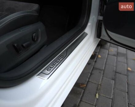 Белый Шкода Суперб, объемом двигателя 1.97 л и пробегом 196 тыс. км за 25500 $, фото 31 на Automoto.ua