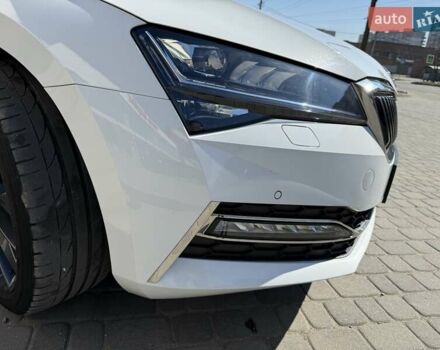 Білий Шкода Суперб, об'ємом двигуна 1.4 л та пробігом 87 тис. км за 31893 $, фото 49 на Automoto.ua