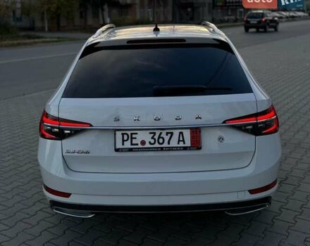 Білий Шкода Суперб, об'ємом двигуна 1.97 л та пробігом 170 тис. км за 29999 $, фото 4 на Automoto.ua