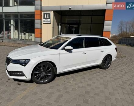 Білий Шкода Суперб, об'ємом двигуна 1.4 л та пробігом 87 тис. км за 31893 $, фото 1 на Automoto.ua