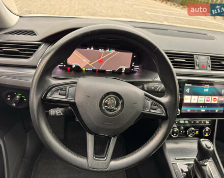 Белый Шкода Суперб, объемом двигателя 1.97 л и пробегом 219 тыс. км за 25500 $, фото 15 на Automoto.ua