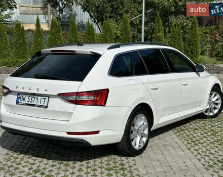 Білий Шкода Суперб, об'ємом двигуна 1.97 л та пробігом 56 тис. км за 28000 $, фото 8 на Automoto.ua