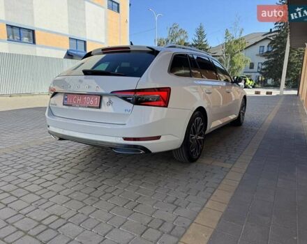 Білий Шкода Суперб, об'ємом двигуна 1.4 л та пробігом 190 тис. км за 24700 $, фото 6 на Automoto.ua