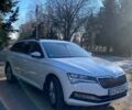 Белый Шкода Суперб, объемом двигателя 1.97 л и пробегом 61 тыс. км за 28000 $, фото 1 на Automoto.ua
