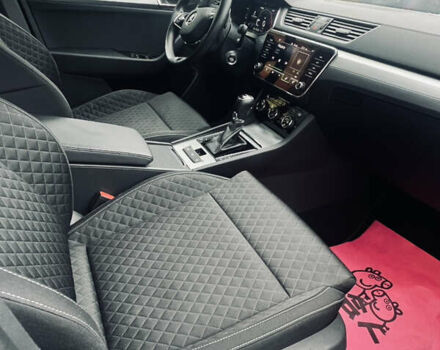 Білий Шкода Суперб, об'ємом двигуна 1.97 л та пробігом 176 тис. км за 28277 $, фото 3 на Automoto.ua