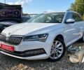 Білий Шкода Суперб, об'ємом двигуна 2 л та пробігом 182 тис. км за 23700 $, фото 1 на Automoto.ua