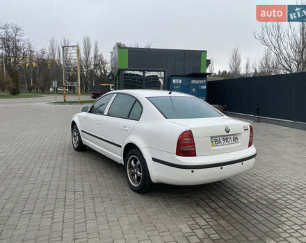 Белый Шкода Суперб, объемом двигателя 1.78 л и пробегом 240 тыс. км за 5000 $, фото 13 на Automoto.ua