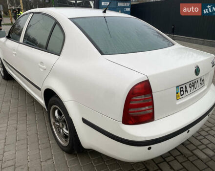 Белый Шкода Суперб, объемом двигателя 1.78 л и пробегом 240 тыс. км за 5000 $, фото 32 на Automoto.ua