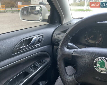 Белый Шкода Суперб, объемом двигателя 1.78 л и пробегом 240 тыс. км за 5000 $, фото 55 на Automoto.ua