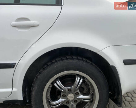 Белый Шкода Суперб, объемом двигателя 1.78 л и пробегом 240 тыс. км за 5000 $, фото 36 на Automoto.ua