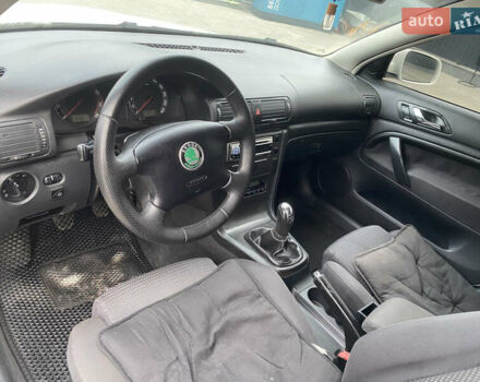 Белый Шкода Суперб, объемом двигателя 1.78 л и пробегом 240 тыс. км за 5000 $, фото 40 на Automoto.ua