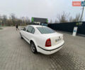 Белый Шкода Суперб, объемом двигателя 1.78 л и пробегом 240 тыс. км за 5000 $, фото 26 на Automoto.ua