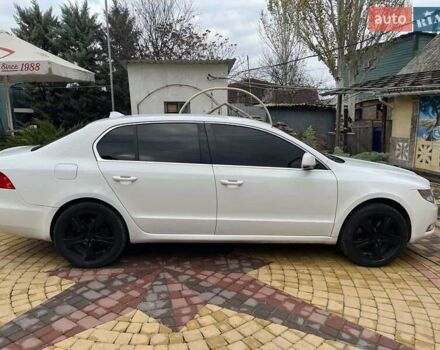 Білий Шкода Суперб, об'ємом двигуна 1.8 л та пробігом 368 тис. км за 6250 $, фото 1 на Automoto.ua