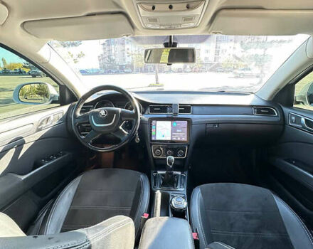 Білий Шкода Суперб, об'ємом двигуна 1.8 л та пробігом 246 тис. км за 8000 $, фото 5 на Automoto.ua