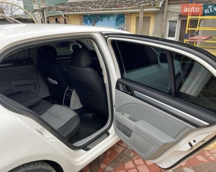 Білий Шкода Суперб, об'ємом двигуна 1.8 л та пробігом 368 тис. км за 6250 $, фото 8 на Automoto.ua