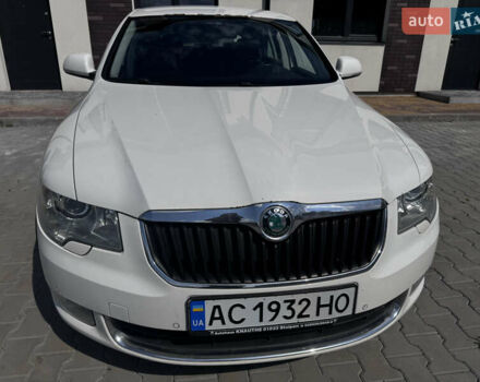 Белый Шкода Суперб, объемом двигателя 1.8 л и пробегом 163 тыс. км за 8900 $, фото 5 на Automoto.ua