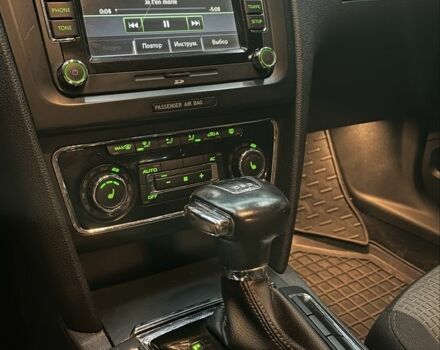 Білий Шкода Суперб, об'ємом двигуна 2 л та пробігом 270 тис. км за 9300 $, фото 7 на Automoto.ua