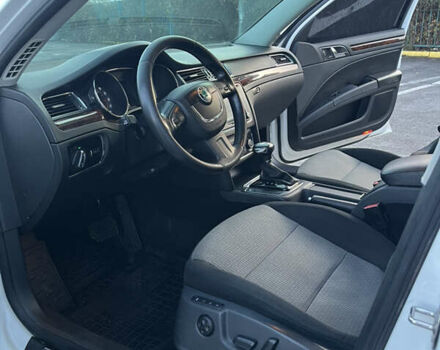 Белый Шкода Суперб, объемом двигателя 2 л и пробегом 270 тыс. км за 8700 $, фото 8 на Automoto.ua