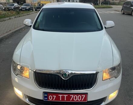 Білий Шкода Суперб, об'ємом двигуна 2 л та пробігом 270 тис. км за 9300 $, фото 4 на Automoto.ua