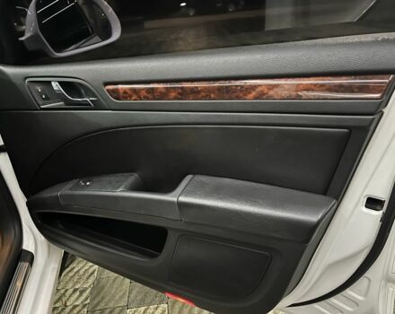 Білий Шкода Суперб, об'ємом двигуна 2 л та пробігом 270 тис. км за 9300 $, фото 23 на Automoto.ua