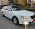 Білий Шкода Суперб, об'ємом двигуна 2 л та пробігом 270 тис. км за 9300 $, фото 1 на Automoto.ua