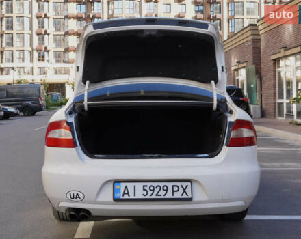 Білий Шкода Суперб, об'ємом двигуна 1.8 л та пробігом 285 тис. км за 8200 $, фото 8 на Automoto.ua