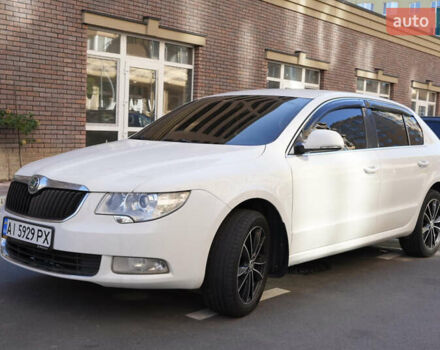 Білий Шкода Суперб, об'ємом двигуна 1.8 л та пробігом 285 тис. км за 8200 $, фото 1 на Automoto.ua