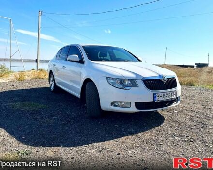 Белый Шкода Суперб, объемом двигателя 1.8 л и пробегом 238 тыс. км за 8500 $, фото 4 на Automoto.ua