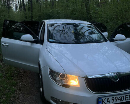 Белый Шкода Суперб, объемом двигателя 1.97 л и пробегом 320 тыс. км за 9450 $, фото 12 на Automoto.ua