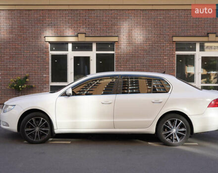 Білий Шкода Суперб, об'ємом двигуна 1.8 л та пробігом 285 тис. км за 8200 $, фото 5 на Automoto.ua