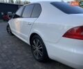 Белый Шкода Суперб, объемом двигателя 1.8 л и пробегом 162 тыс. км за 10200 $, фото 2 на Automoto.ua