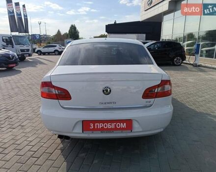 Белый Шкода Суперб, объемом двигателя 1.8 л и пробегом 350 тыс. км за 8300 $, фото 5 на Automoto.ua