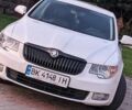 Шкода Суперб 2011 у Заречном на Automoto.ua Білий Шкода Суперб, об'ємом двигуна 2 л та пробігом 380 тис. км за 9500 $, фото 2 на Automoto.ua