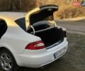 Белый Шкода Суперб, объемом двигателя 1.8 л и пробегом 307 тыс. км за 8200 $, фото 7 на Automoto.ua