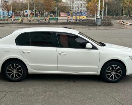 Білий Шкода Суперб, об'ємом двигуна 0 л та пробігом 241 тис. км за 7100 $, фото 12 на Automoto.ua