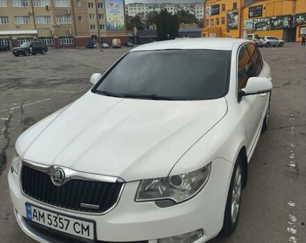 Белый Шкода Суперб, объемом двигателя 1.6 л и пробегом 293 тыс. км за 9300 $, фото 3 на Automoto.ua