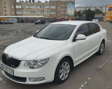 Белый Шкода Суперб, объемом двигателя 1.6 л и пробегом 293 тыс. км за 9300 $, фото 4 на Automoto.ua
