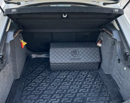 Шкода Суперб 2011 у Ладижин на Automoto.ua Білий Шкода Суперб, об'ємом двигуна 1.8 л та пробігом 159 тис. км за 8999 $, фото 7 на Automoto.ua