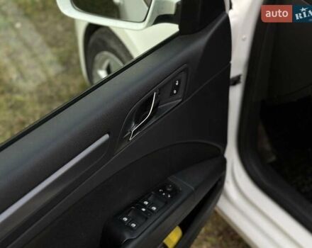 Белый Шкода Суперб, объемом двигателя 1.8 л и пробегом 307 тыс. км за 8200 $, фото 10 на Automoto.ua