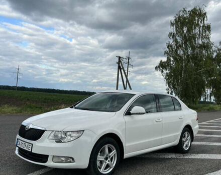 Белый Шкода Суперб, объемом двигателя 1.78 л и пробегом 315 тыс. км за 7900 $, фото 3 на Automoto.ua