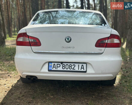 Белый Шкода Суперб, объемом двигателя 1.6 л и пробегом 225 тыс. км за 9500 $, фото 5 на Automoto.ua