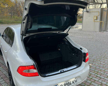 Шкода Суперб 2011 у Ладижин на Automoto.ua Білий Шкода Суперб, об'ємом двигуна 1.8 л та пробігом 159 тис. км за 8999 $, фото 6 на Automoto.ua