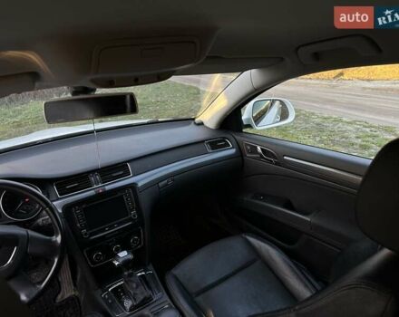 Белый Шкода Суперб, объемом двигателя 1.8 л и пробегом 307 тыс. км за 8200 $, фото 12 на Automoto.ua