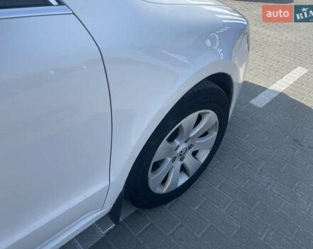 Білий Шкода Суперб, об'ємом двигуна 1.6 л та пробігом 300 тис. км за 7500 $, фото 6 на Automoto.ua