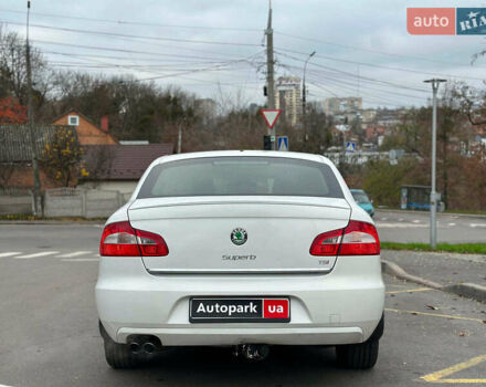 Білий Шкода Суперб, об'ємом двигуна 1.8 л та пробігом 230 тис. км за 8190 $, фото 5 на Automoto.ua