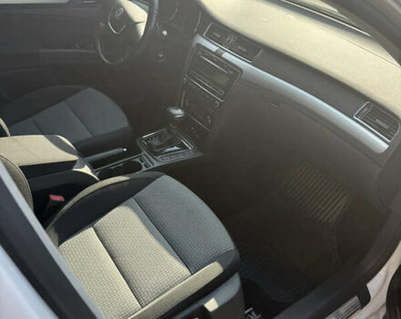 Білий Шкода Суперб, об'ємом двигуна 1.8 л та пробігом 250 тис. км за 9400 $, фото 14 на Automoto.ua