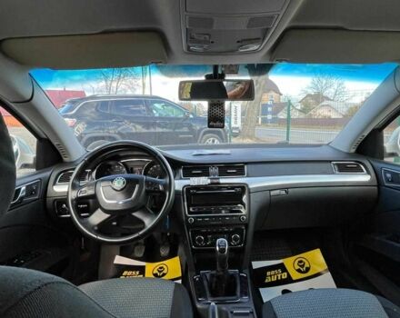 Шкода Суперб 2012 у Коломые на Automoto.ua Білий Шкода Суперб, об'ємом двигуна 2 л та пробігом 254 тис. км за 9200 $, фото 7 на Automoto.ua